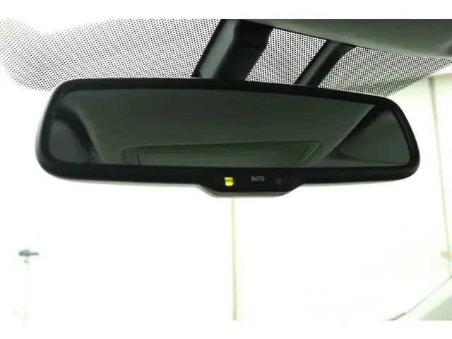 Toyota Auris 1.8 Hybrid Executive 2013 Hybride Benzine 60