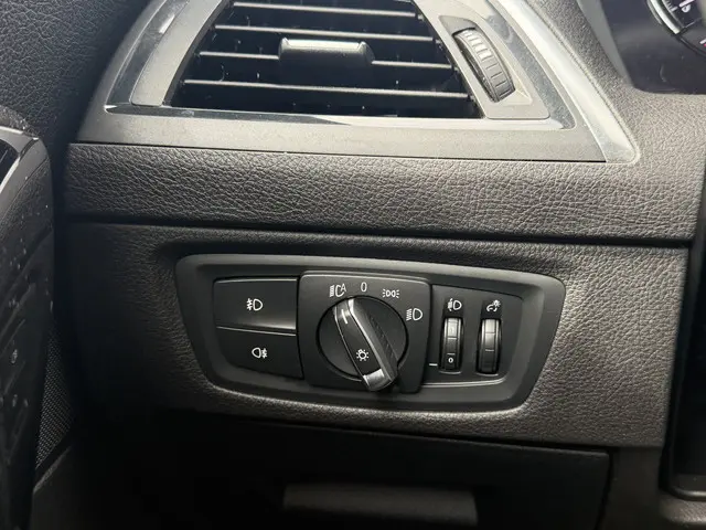 BMW 1 Serie 120d Sport Line Edition 2019 Diesel 17