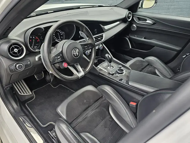 Alfa Romeo Giulia 2.9 V6 Quadrifoglio 2019 Benzine 11