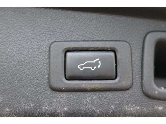 Subaru Forester 2.0 Executive 2013 Benzine 25