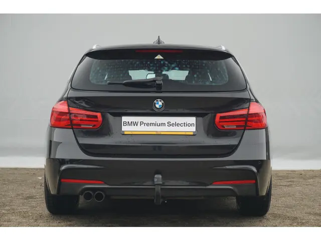 BMW 3 Serie Touring 320i 2017 Benzine 5