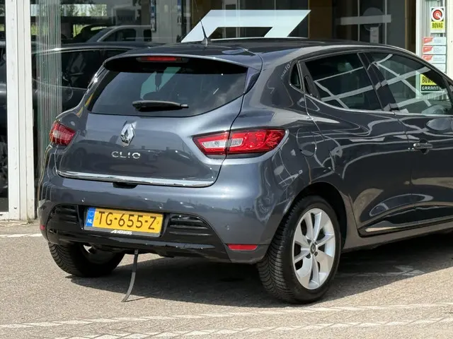 Renault Clio 0.9 TCe Limited 2018 Benzine 27