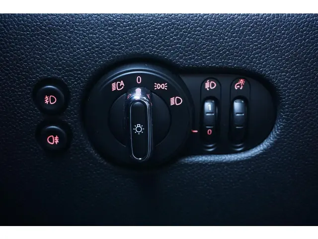 MINI 3-Deurs Cooper C 2019 Benzine 26