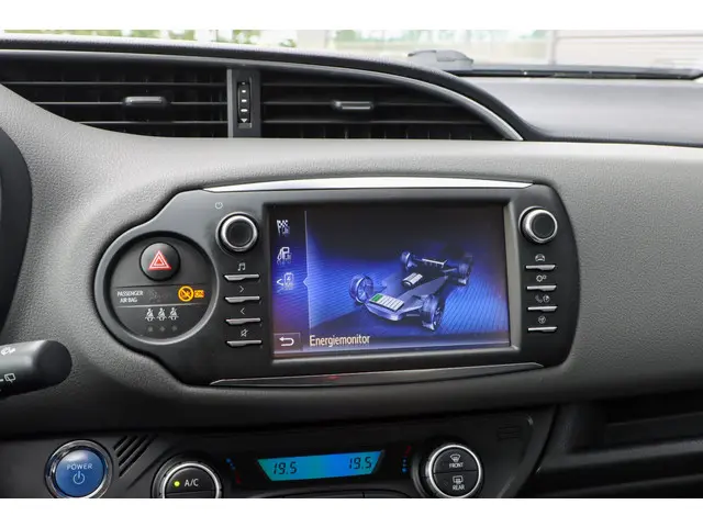 Toyota Yaris 1.5 Hybrid Dynamic 2019 Hybride Benzine 27