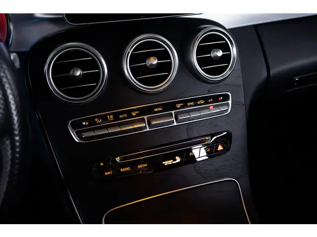 Mercedes-Benz C-Klasse Cabrio 200 AMG Line 2018 Benzine 17