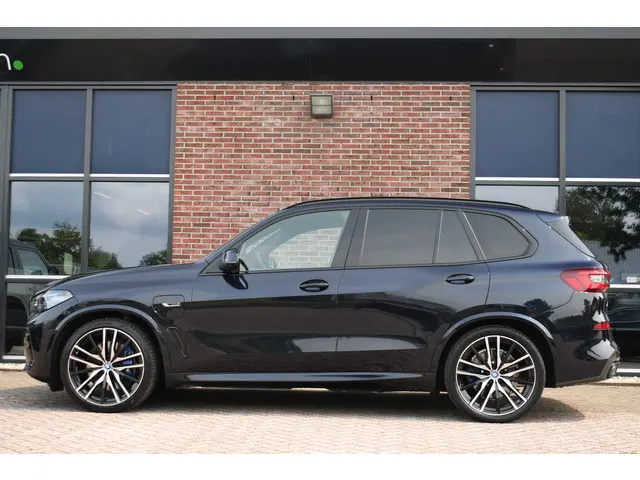 BMW X5 xDrive45e M-Sport 2022 Hybride Benzine 55