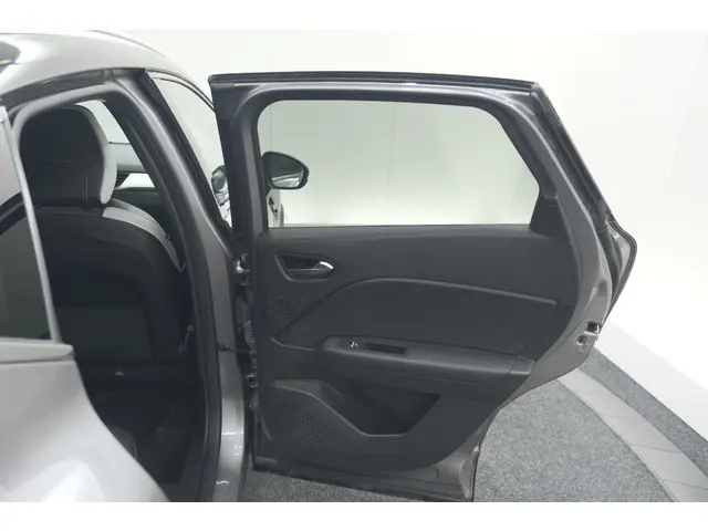 Renault Captur TCe 90 Techno 2024 Benzine 64
