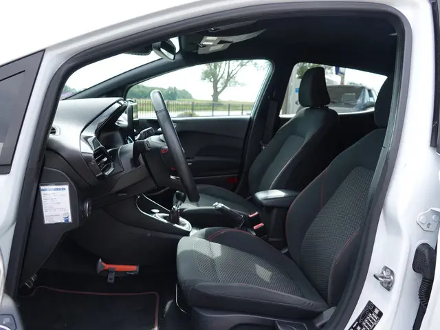Ford Fiesta 1.0 EcoBoost 100PK ST-Line 2019 Benzine 4