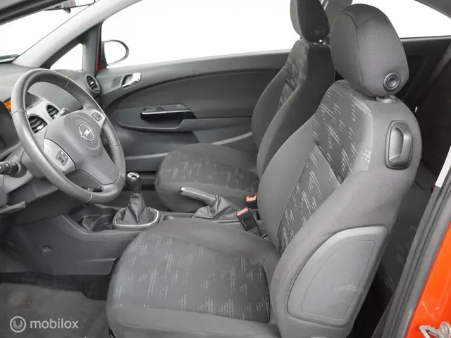 Opel Corsa 1.2-16V Berlin 2014 Benzine 11