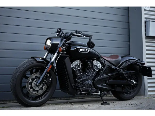 Indian Scout 69 Bobber 2021 Benzine 12