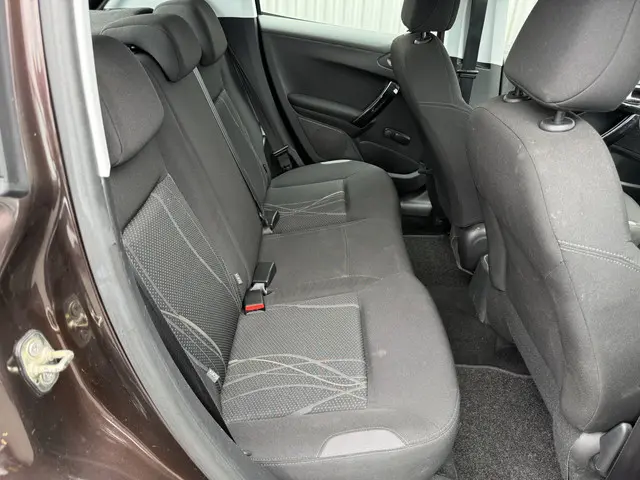 Peugeot 208 1.2 VTi Envy 2013 Benzine 17