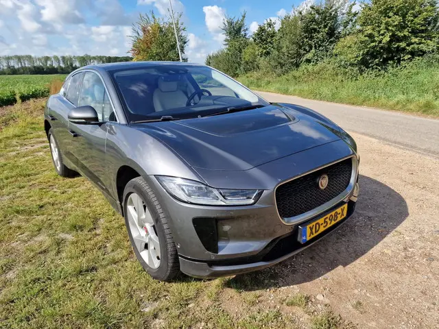Jaguar I-PACE EV400 SE 90 kWh 2018 Elektrisch 2