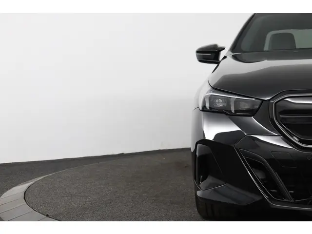 BMW i5 M60 xDrive 84 kWh 2024 Elektrisch 28