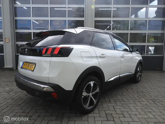 Peugeot 3008 1.2 PureTech Allure 2018 Benzine 7
