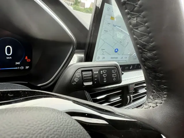 Ford Kuga 2.5 PHEV Titanium 2025 Hybride Benzine 16