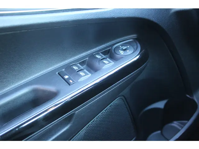 Ford B-MAX 1.0 EcoBoost 126 Pk Titanium 2018 Benzine 18