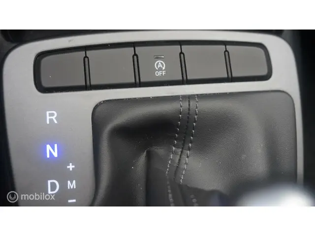 Hyundai i10 1.0 Comfort Automaat 2022 Benzine 15
