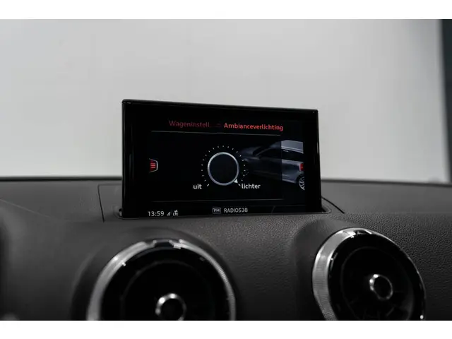 Audi S3 2.0 TFSI S3 quattro Pano B&O Camera 2017 Benzine 37