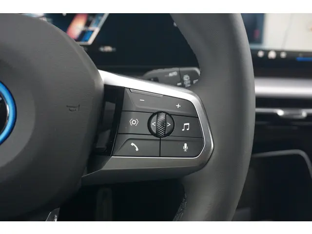 BMW iX1 eDrive20 2025 Elektrisch 13