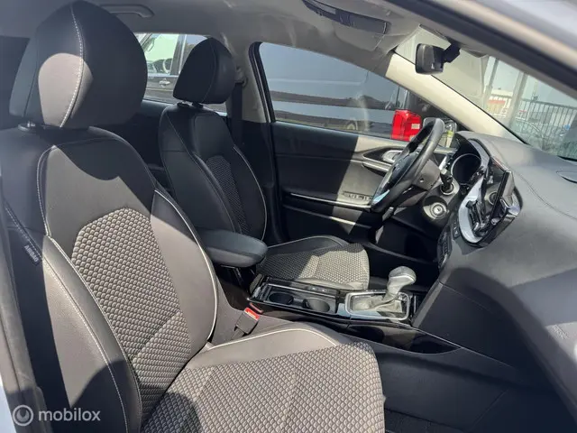 Kia XCeed 1.5 T-GDi DynamicPlusLine 2023 Benzine 26