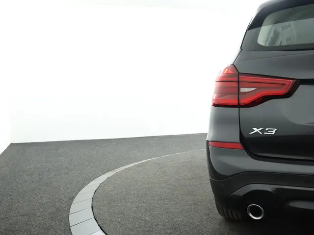 BMW X3 xDrive20i Business Edition Plus 2021 Benzine 33