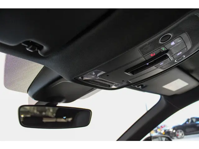 Audi Q3 35 TFSI S edition PANO | Sfeer 2023 Benzine 39