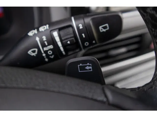 Hyundai Kona EV Premium 64 kWh 2020 Elektrisch 30