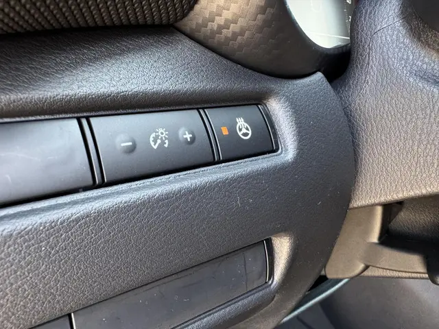 Nissan Juke 1.6 Hybrid N-Connecta 2025 Hybride Benzine 20