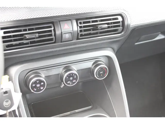 Citroën C3 1.2 Turbo 100pk Plus 2025 Benzine 17