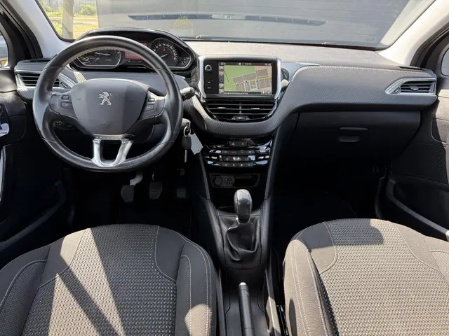 Peugeot 208 1.2 PureTech Allure 2016 Benzine 3
