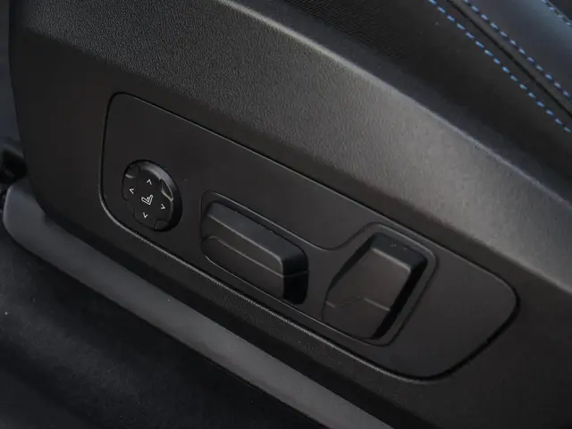 BMW X1 xDrive25e 2025 Hybride Benzine 17