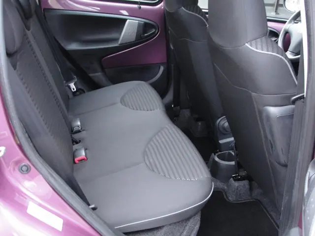 Peugeot 107 1.0 Active 2013 Benzine 5