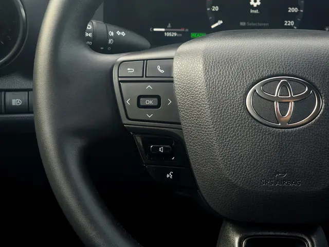 Toyota C-HR 1.8 Hybrid 140 Dynamic 2025 Hybride Benzine 26