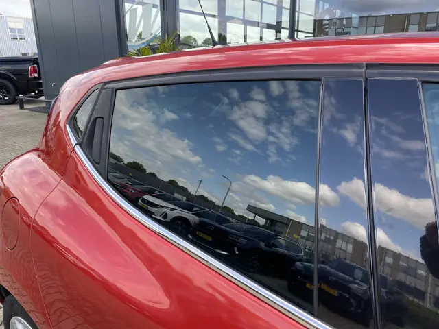 Renault Clio 0.9 TCe Limited 2018 Benzine 7