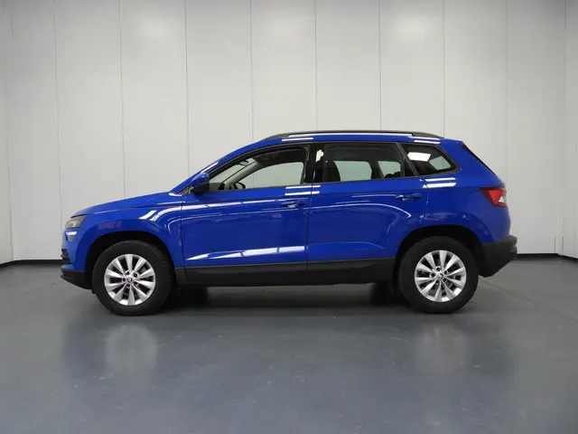 Škoda Karoq 1.0 TSI Business Edition 2022 Benzine 2