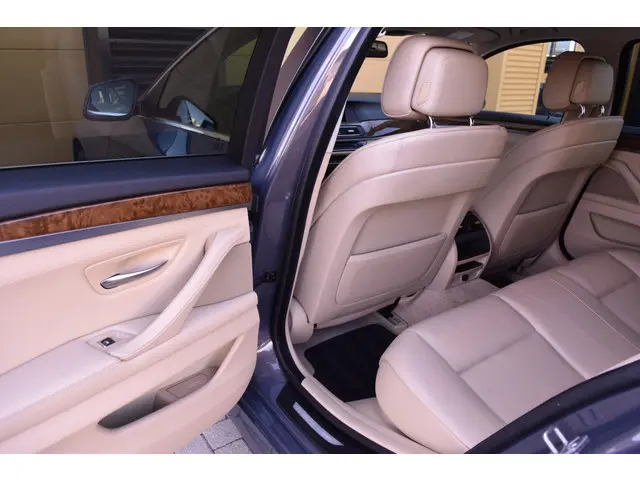 BMW 5 Serie Touring 535i High Executive 2012 Benzine 19