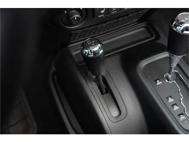 Jeep Wrangler Unlimited 3.6 Golden Eagle 2019 Benzine 16