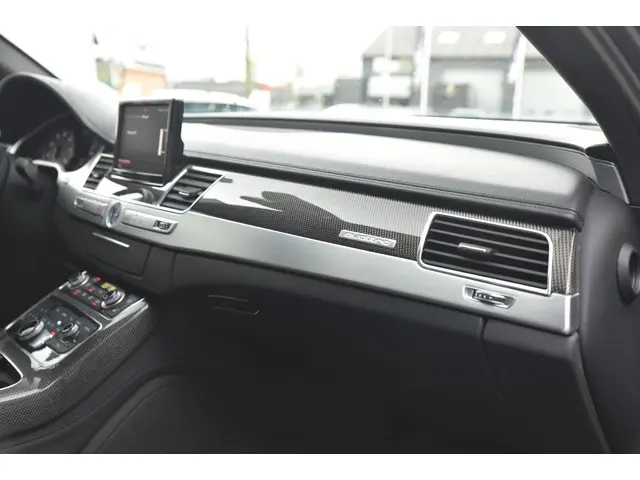 Audi A8 4.0 TFSI S8 quattro Pro Line+ 2013 Benzine 48