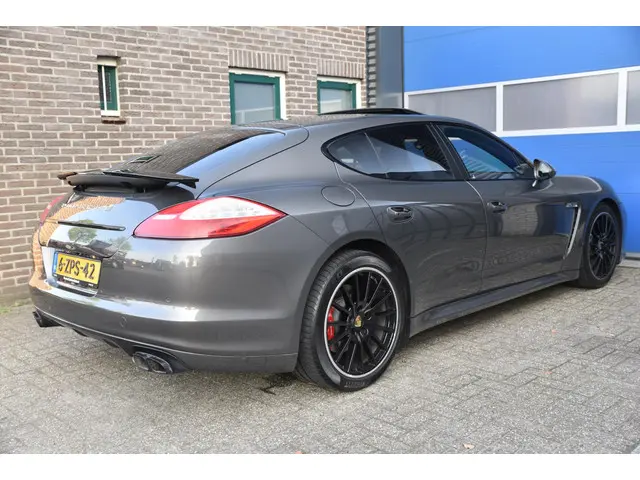 Porsche Panamera 4.8 GTS 2012 Benzine 4
