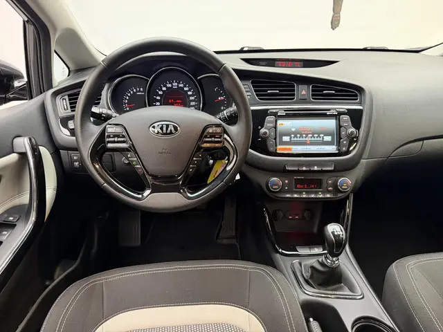 Kia cee'd Sportswagon 1.6 GDI Business Pack 2013 Benzine 4