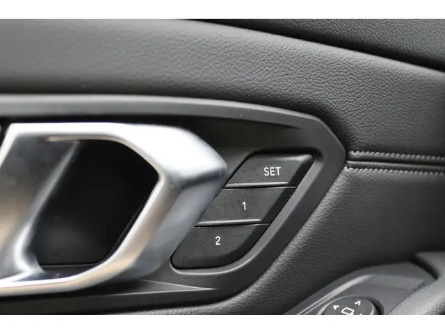 BMW 3 Serie Touring 320e 2024 Hybride Benzine 17