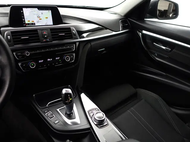 BMW 3 Serie 318i High Executive Aut- 2018 Benzine 8