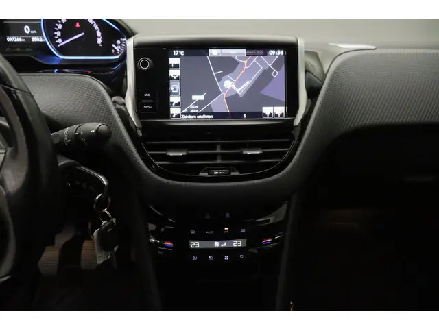 Peugeot 2008 1.2 PureTech Allure 2016 Benzine 24