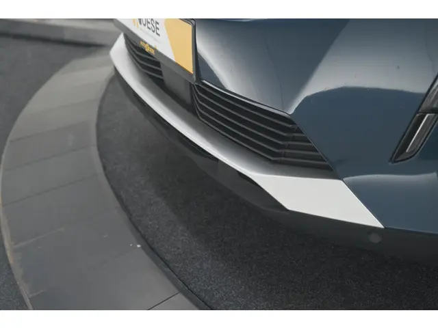 Peugeot 5008 PureTech 130 EAT8 Active Pack 2023 Benzine 16