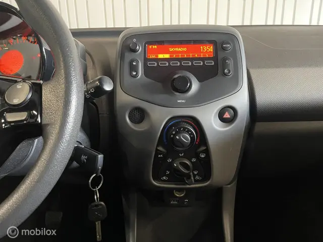 Peugeot 108 1.0 e-VTi Access 2018 Benzine 18
