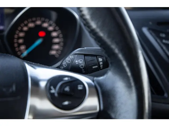 Ford Kuga 1.6 Titanium 2013 Benzine 30