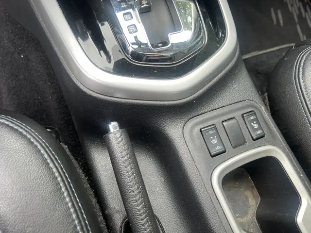 Nissan Navara 23D-N-guard 2021 Diesel 13