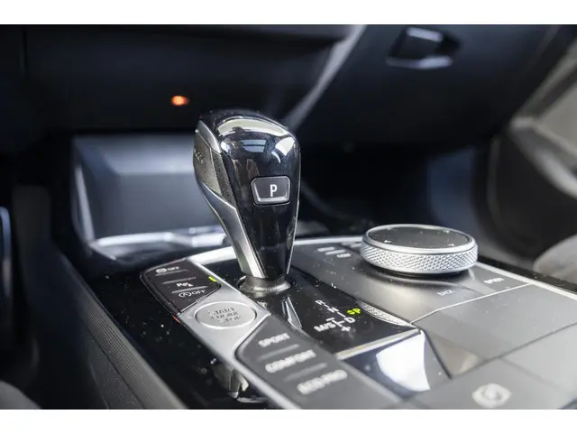 BMW 1 Serie 5-deurs 118i 2024 Benzine 12