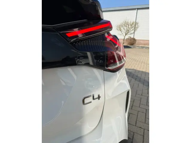 Citroën C4 - 1.2 Puretech Shine 2022 Benzine 10