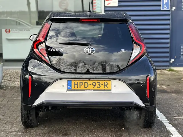 Toyota Aygo X 1.0 VVT-i MT JBL 2025 Benzine 7